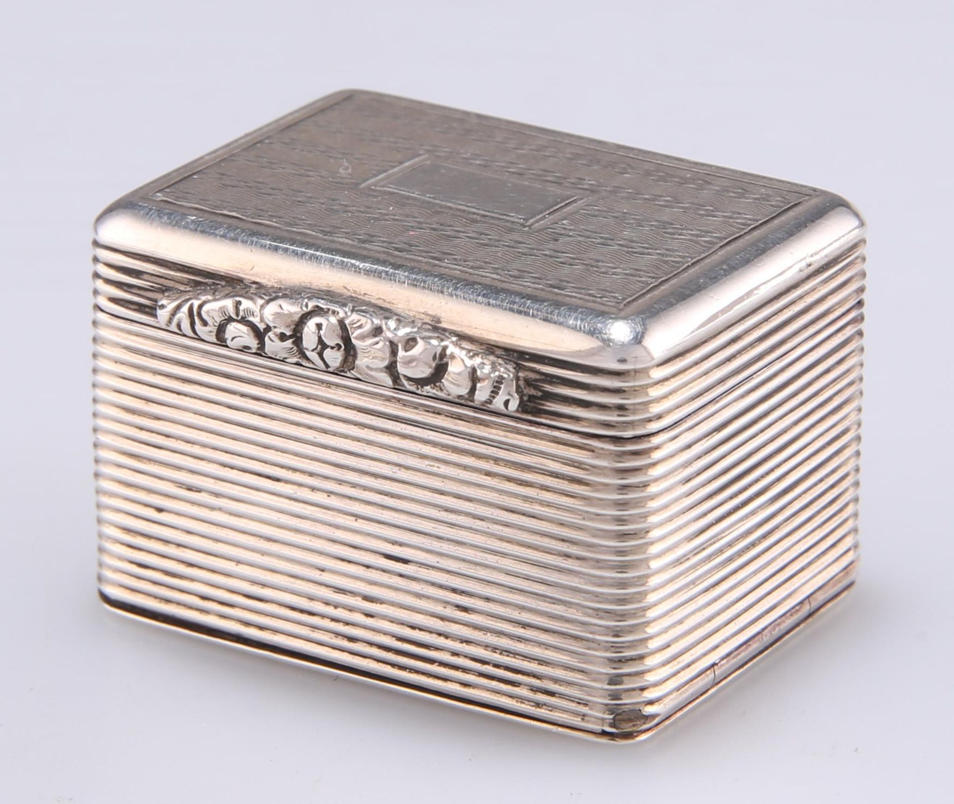 A GEORGE IV SILVER NUTMEG GRATER - Bild 2 aus 3