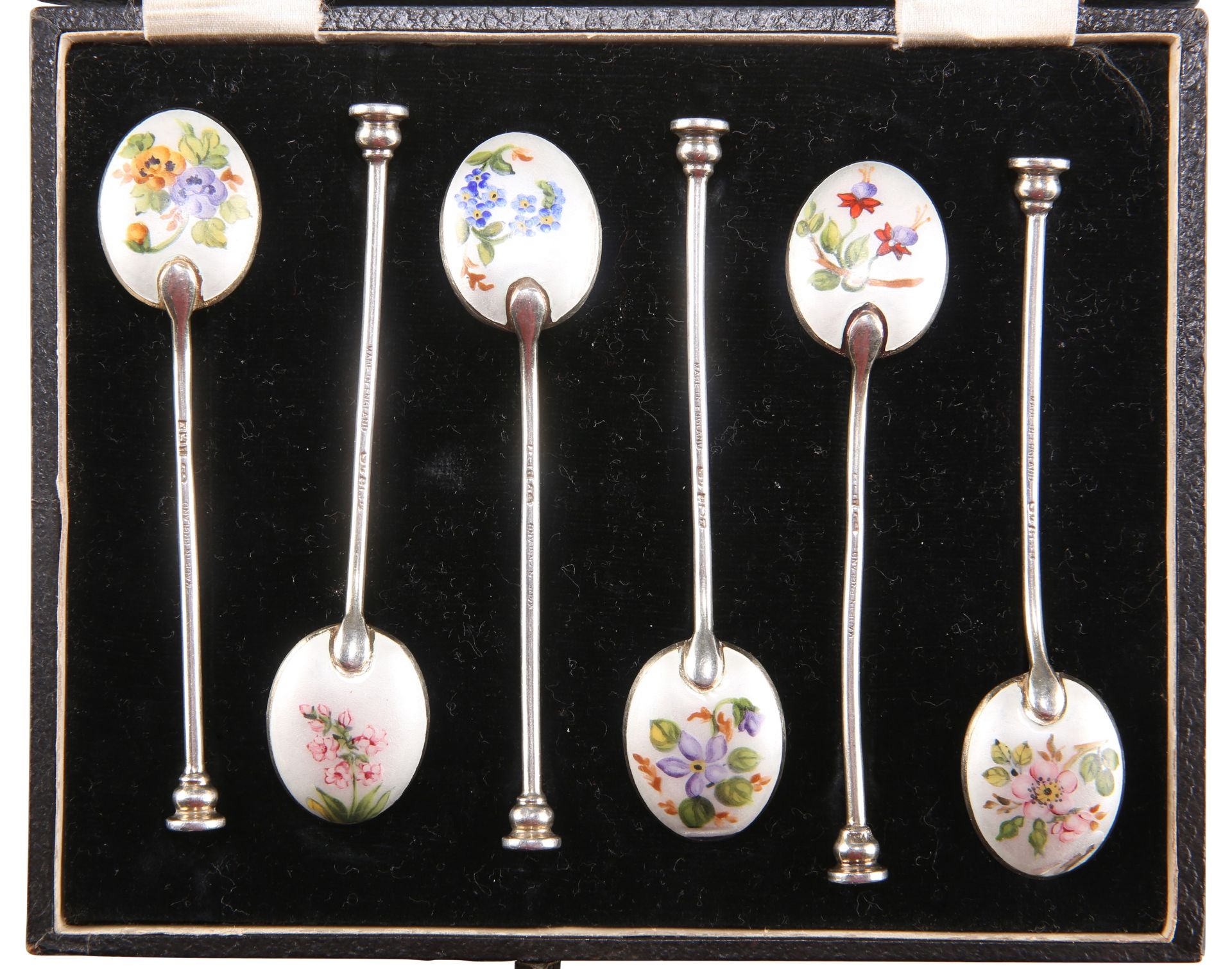 ENAMELLED SILVER TEASPOONS, AND A SILVER-MOUNTED FISH SERVICE - Bild 2 aus 3