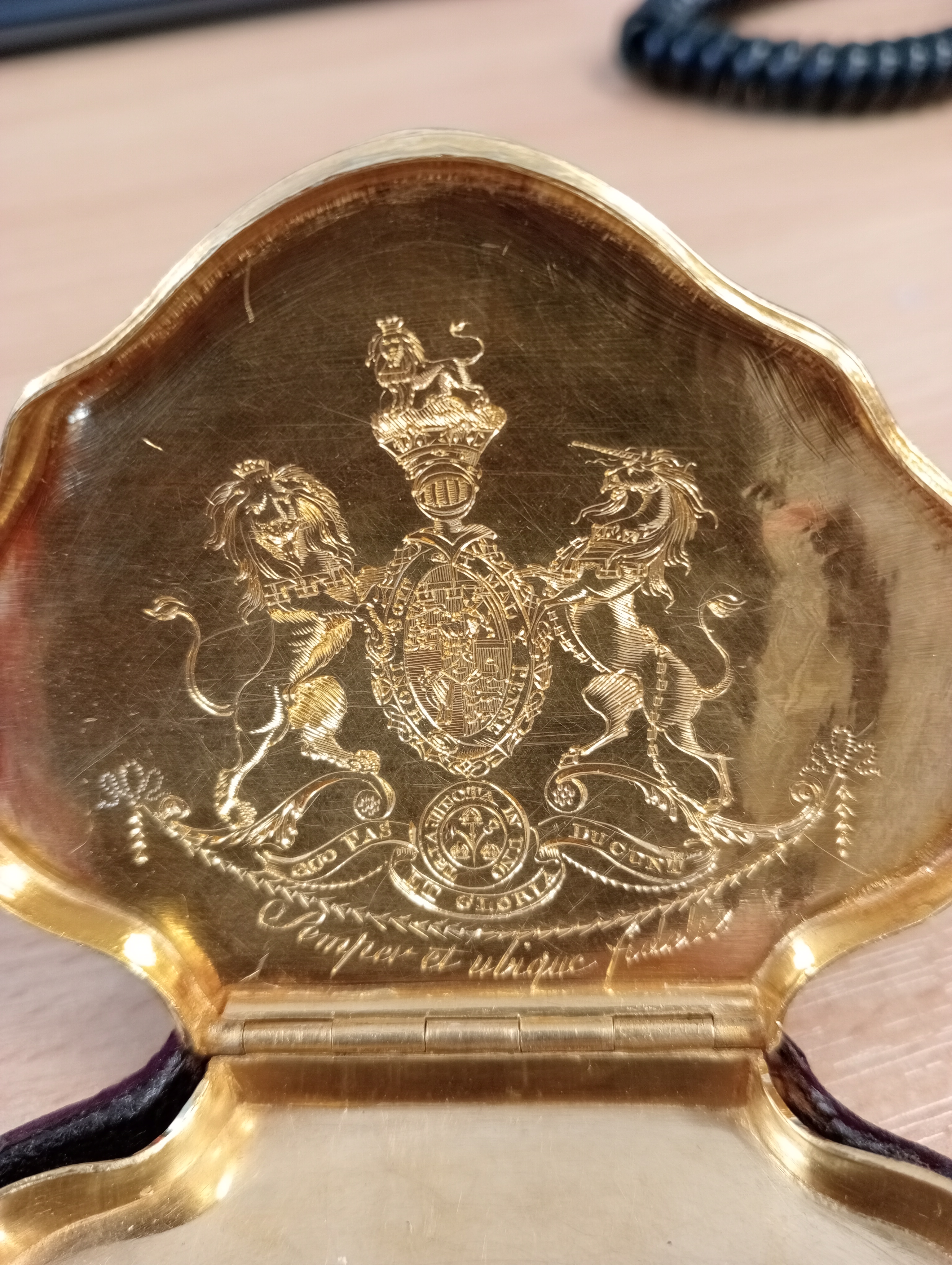 A GEORGE II GOLD SNUFF BOX, APPARENTLY UNMARKED, CIRCA 1740 - Image 4 of 4