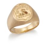 AN INTAGLIO SIGNET RING