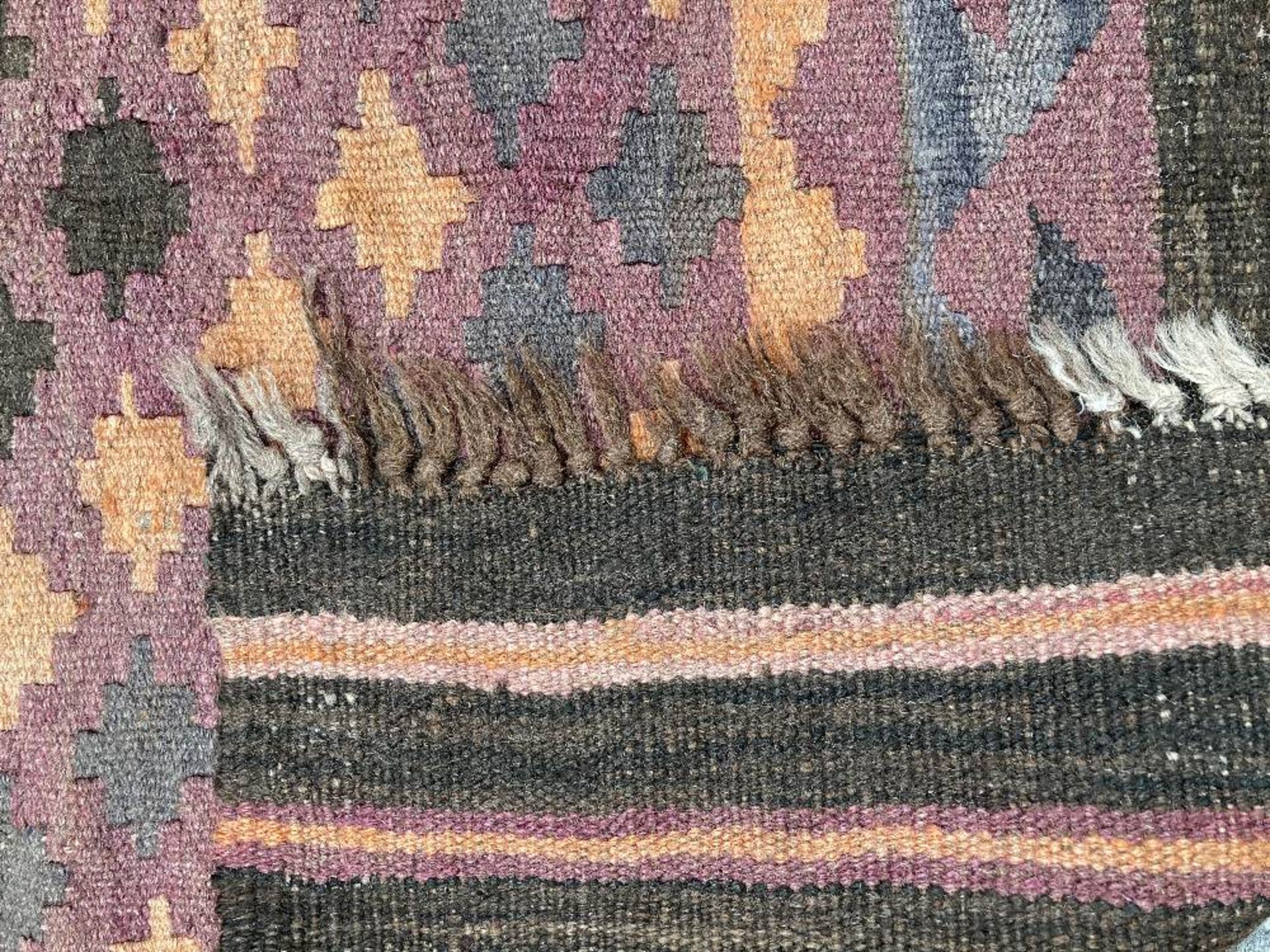 FIVE VARIOUS SMALL RUGS - Image 12 of 18