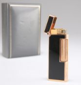 A DUNHILL BLACK LACQUER LIGHTER