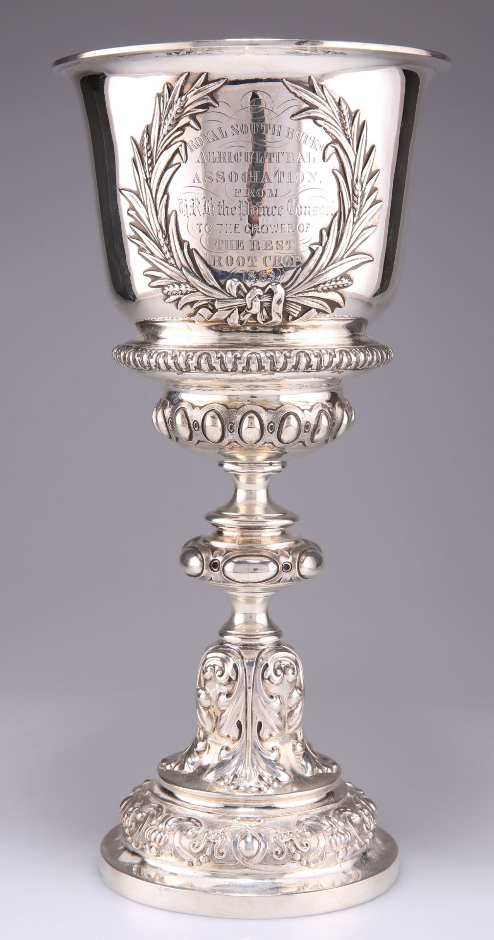 ROYAL INTEREST: A FINE VICTORIAN SILVER CHALICE - Bild 2 aus 3