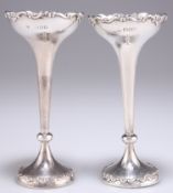 A PAIR OF EDWARDIAN SILVER FLOWER VASES