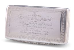 A WILLIAM IV SILVER SNUFF BOX