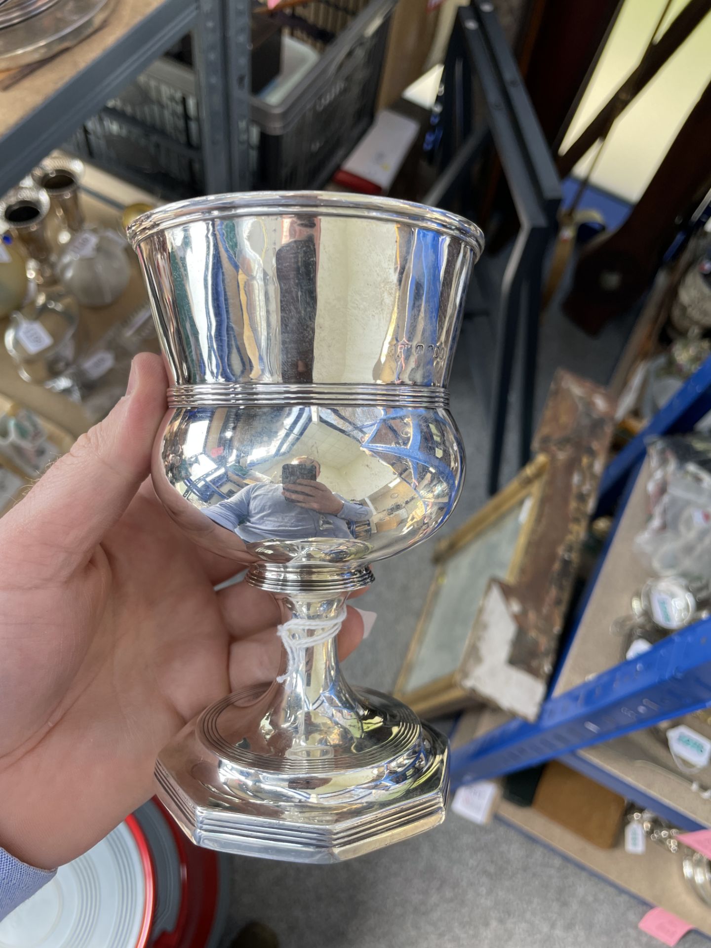 A GEORGE III SILVER GOBLET - Bild 7 aus 9