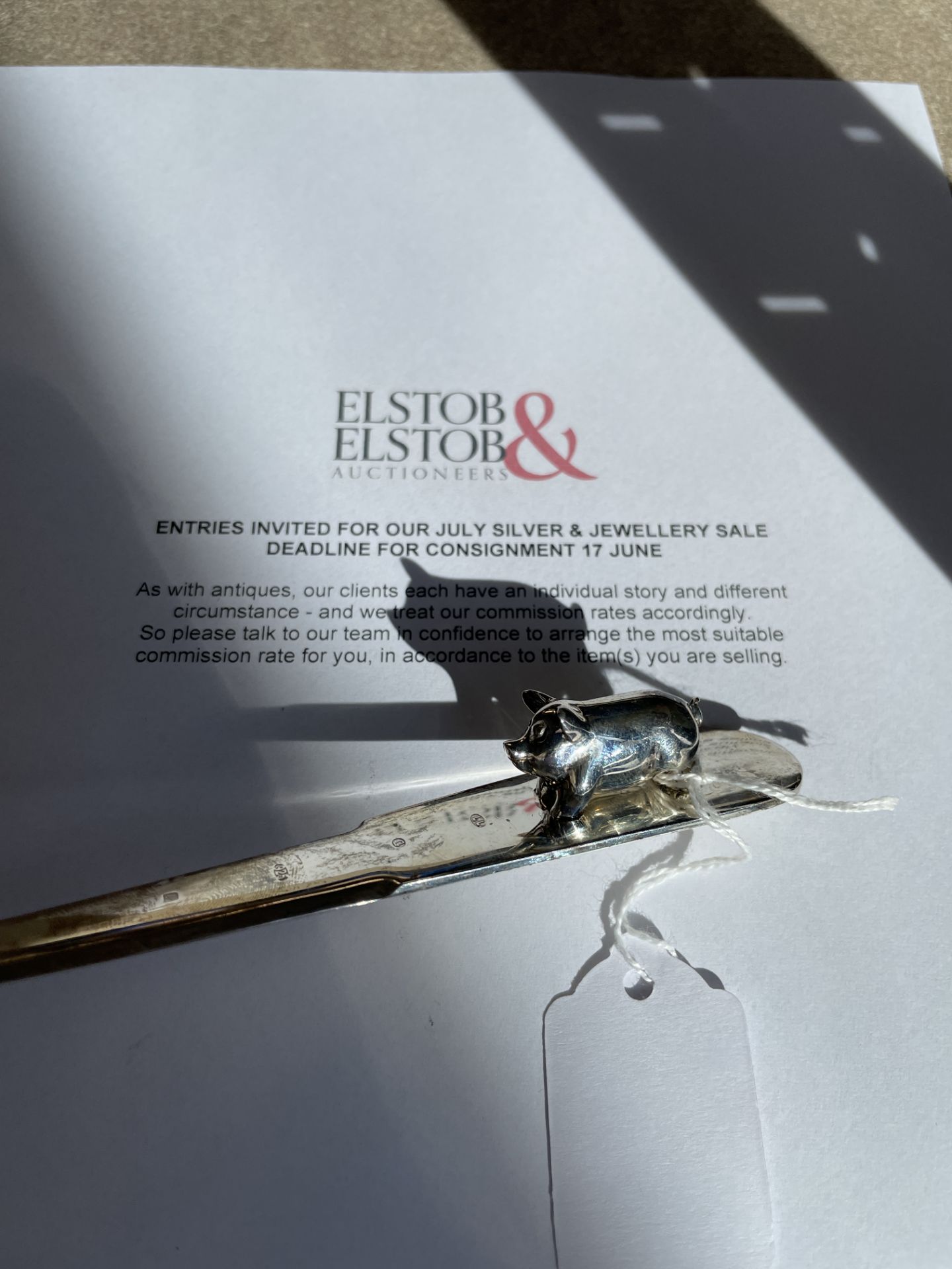 AN ELIZABETH II SILVER LETTER OPENER - Bild 3 aus 4