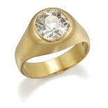 AN 18 CARAT GOLD SOLITAIRE OLD-CUT DIAMOND RING