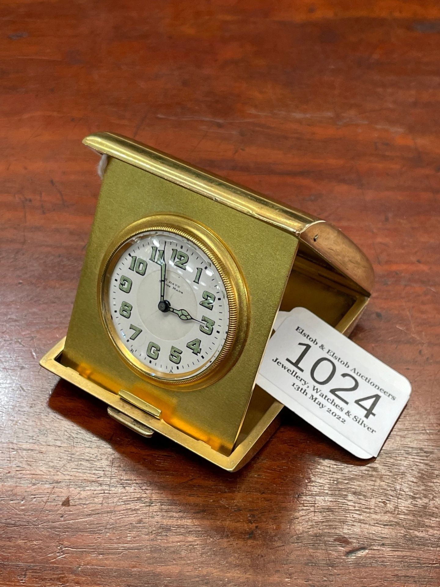 A SILVER-GILT FOLDING TRAVEL ALARM CLOCK - Bild 8 aus 10