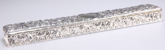 AN EDWARDIAN SILVER LARGE BOX