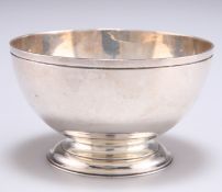 A GEORGIAN STYLE SILVER BOWL