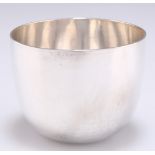 A GEORGE III PROVINCIAL SILVER TUMBLER CUP