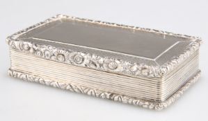 A WILLIAM IV SILVER SNUFF BOX