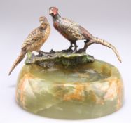 AN ONYX AND COLD PAINTED BRONZE PHEASANT ASHTRAY