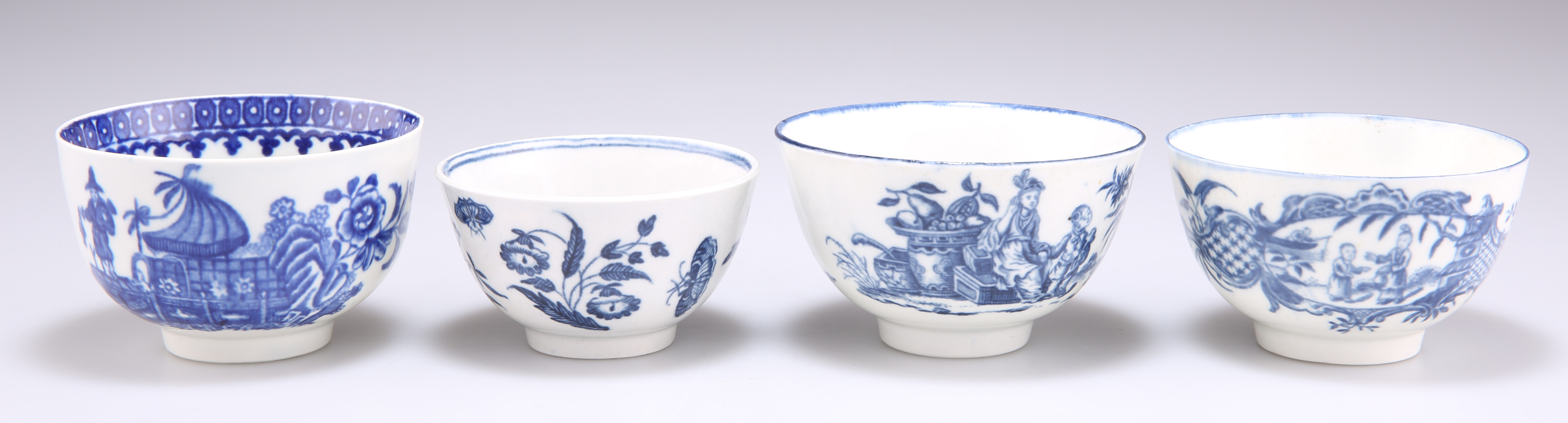 FOUR WORCESTER BLUE AND WHITE TEA BOWLS