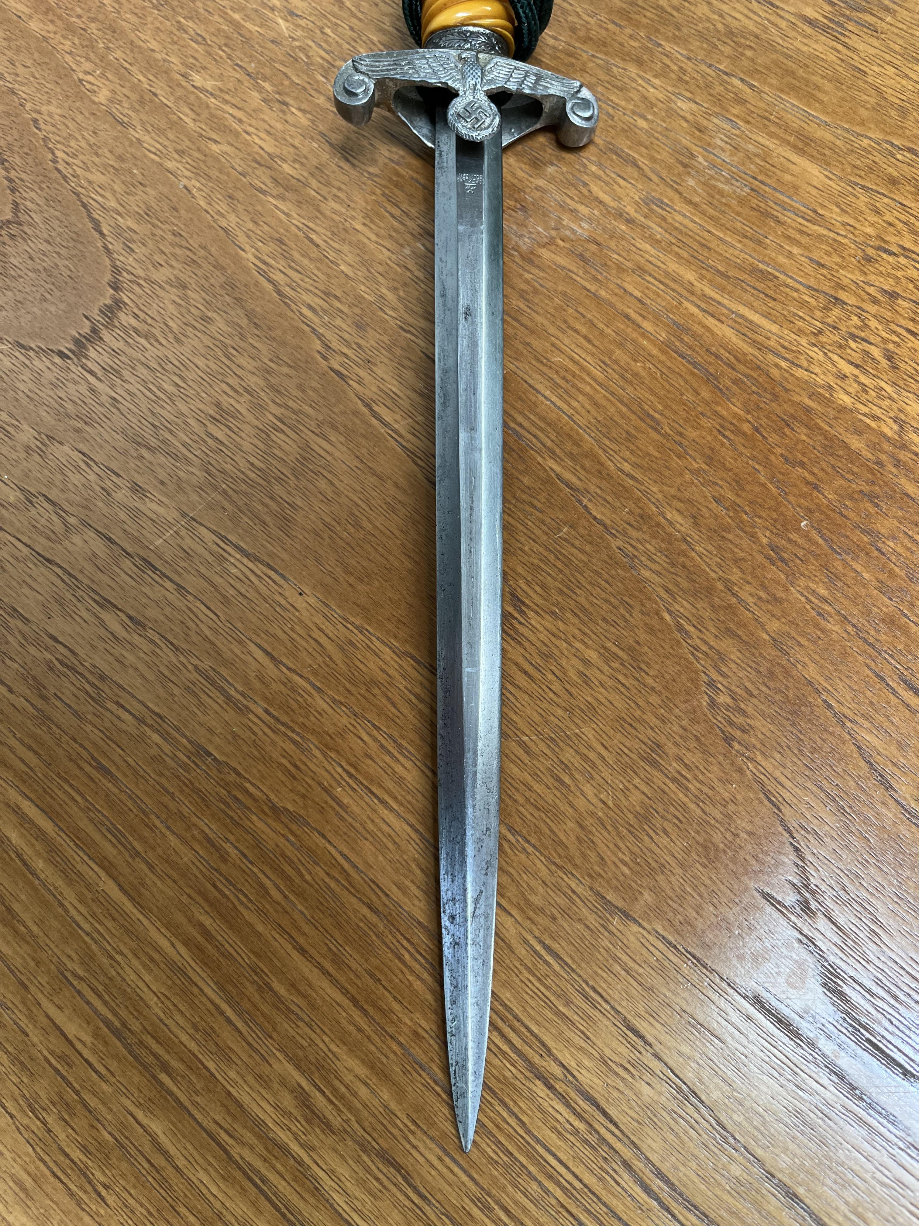 A GERMAN HEER (ARMY) DAGGER - Image 5 of 6