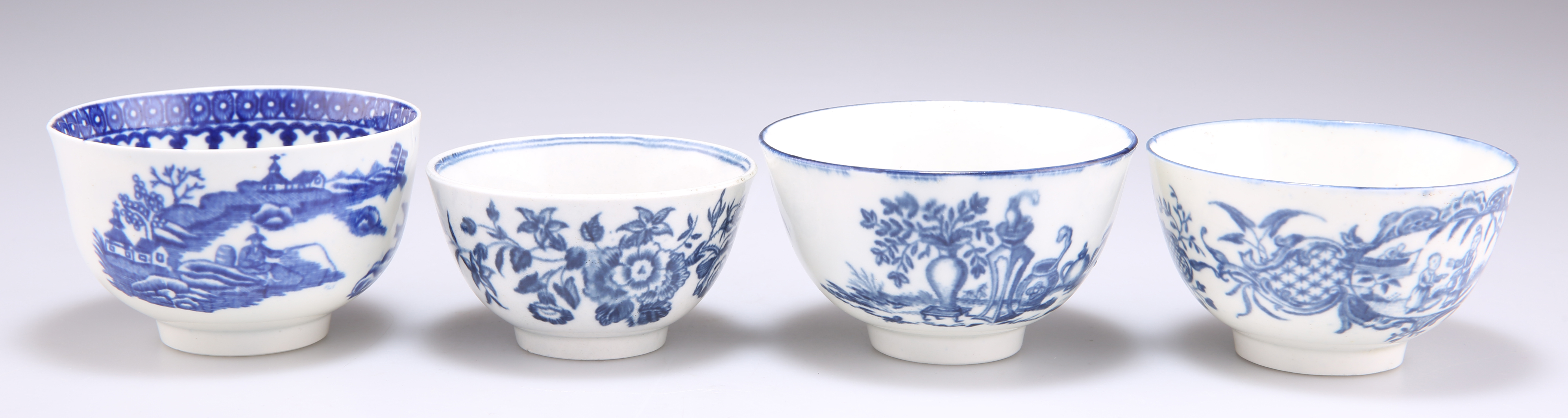FOUR WORCESTER BLUE AND WHITE TEA BOWLS - Image 2 of 2