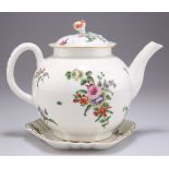 A WORCESTER PORCELAIN TEAPOT AND STAND, CIRCA 1770