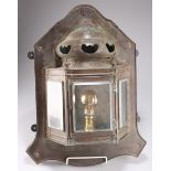 AN ARTS AND CRAFTS COPPER WALL LIGHT, EARLY 20TH CENTURY