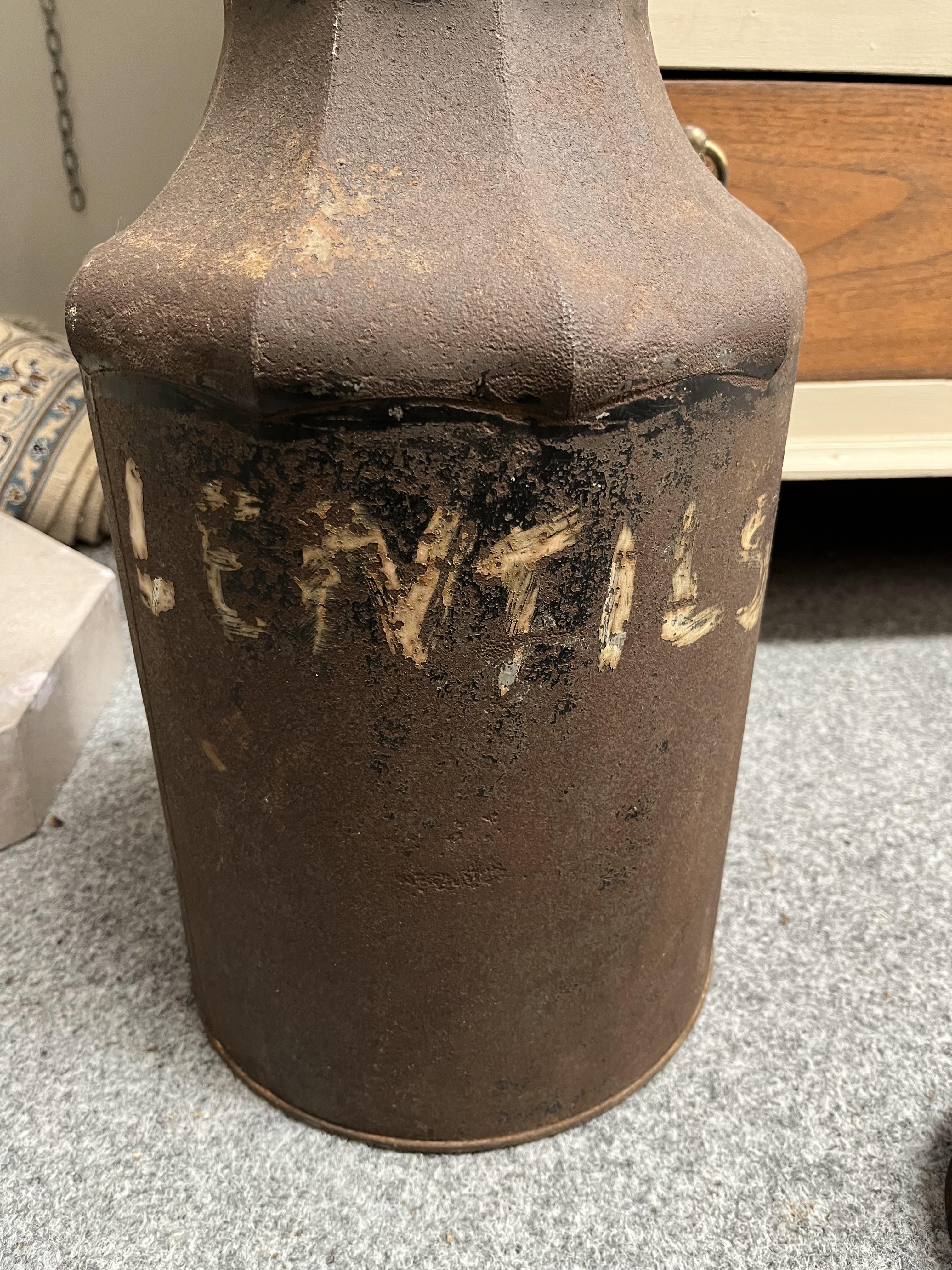 A SET OF THREE 19TH CENTURY TÔLE TEA CANISTERS - Image 4 of 6