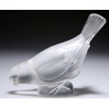 LALIQUE, A MOINEAU HARDI PAPERWEIGHT