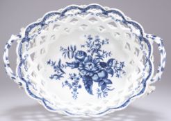 A LARGE WORCESTER TWO-HANDLED OVAL BASKET, CIRCA 1775