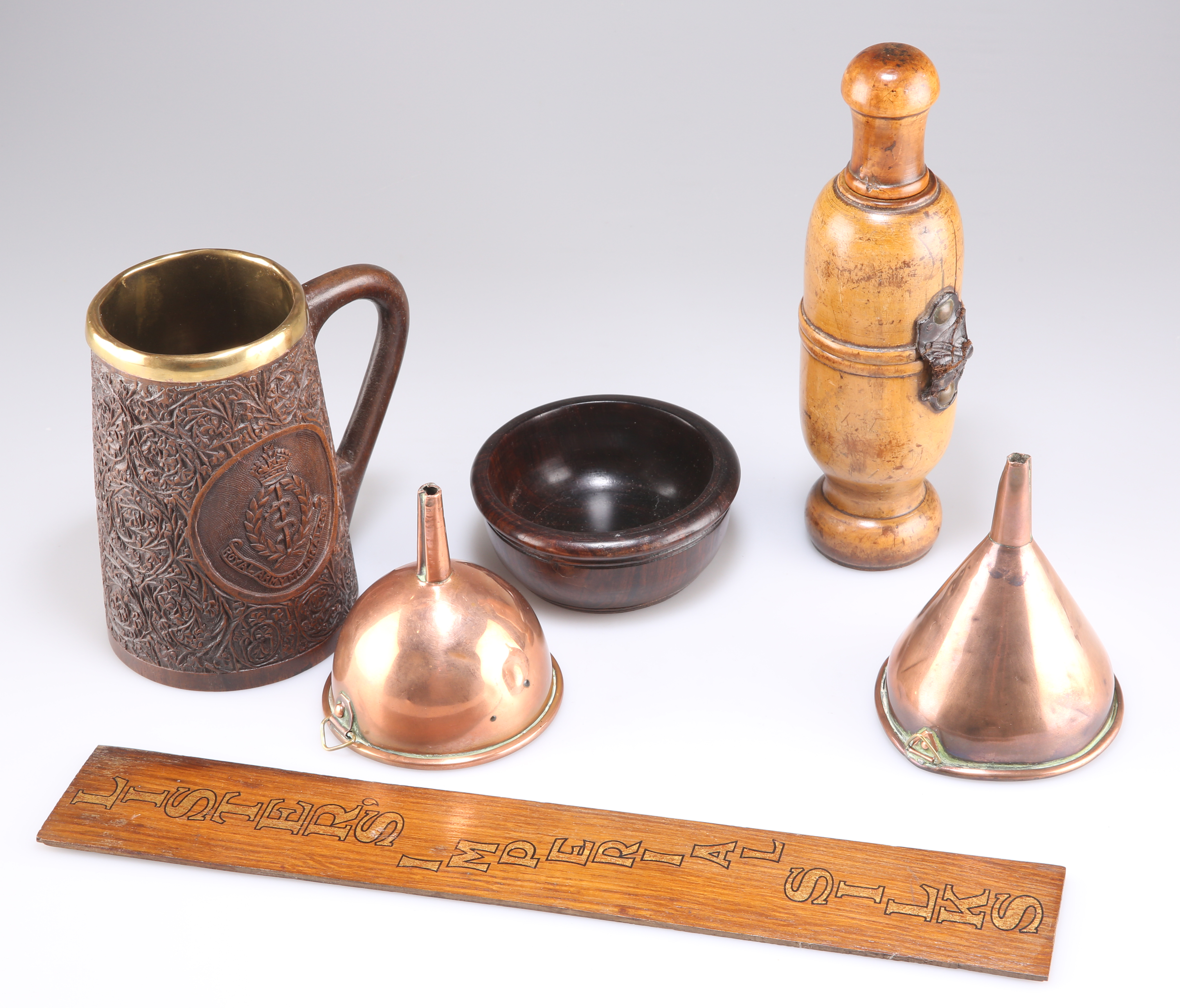 A GROUP OF TREEN AND OTHER ITEMS