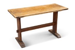 AN EARLY 19TH CENTURY OAK AND ELM TAVERN TABLE