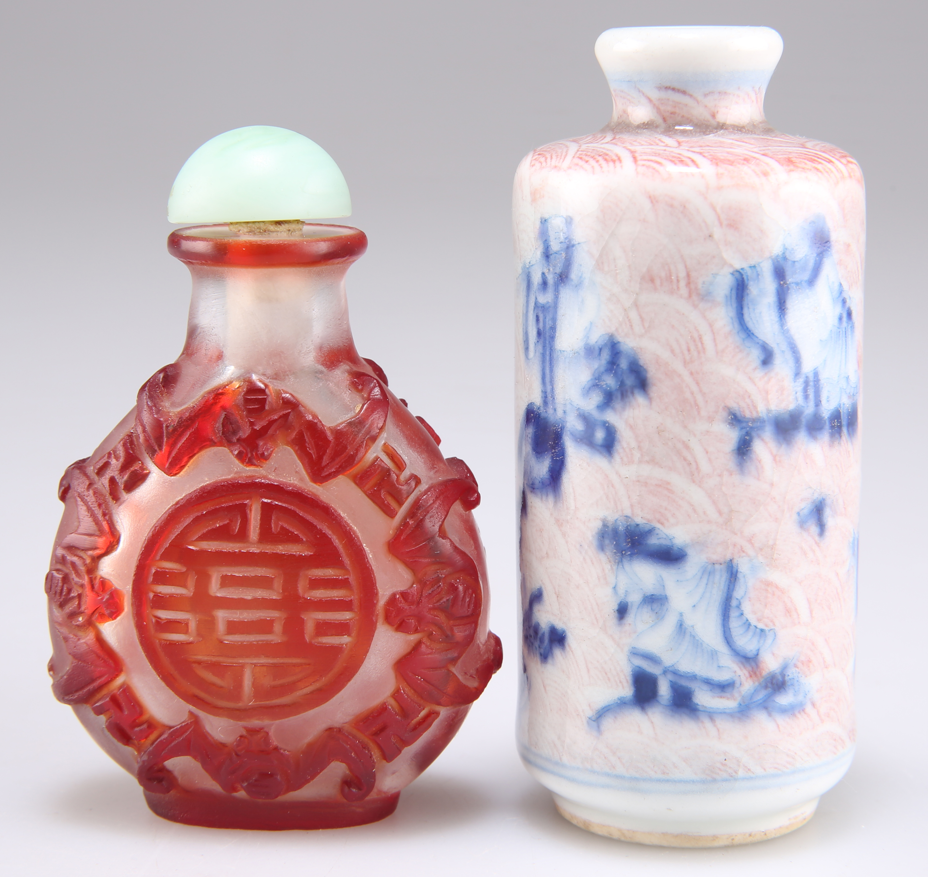 TWO CHINESE SNUFF BOTTLES