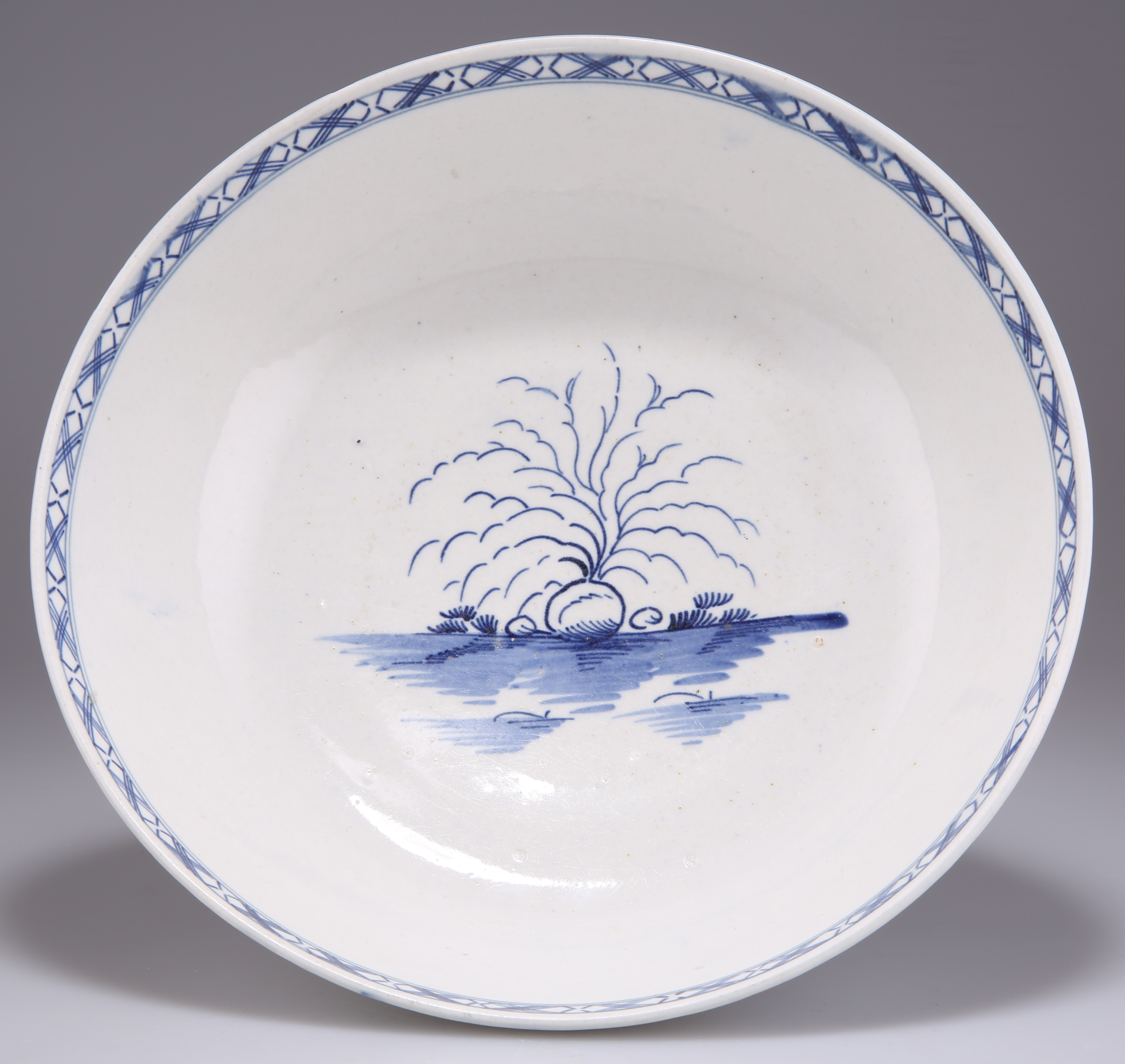 A LARGE WORCESTER BOWL, CIRCA 177