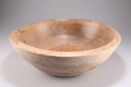 A SYCAMORE DAIRY BOWL, 19TH CENTURY