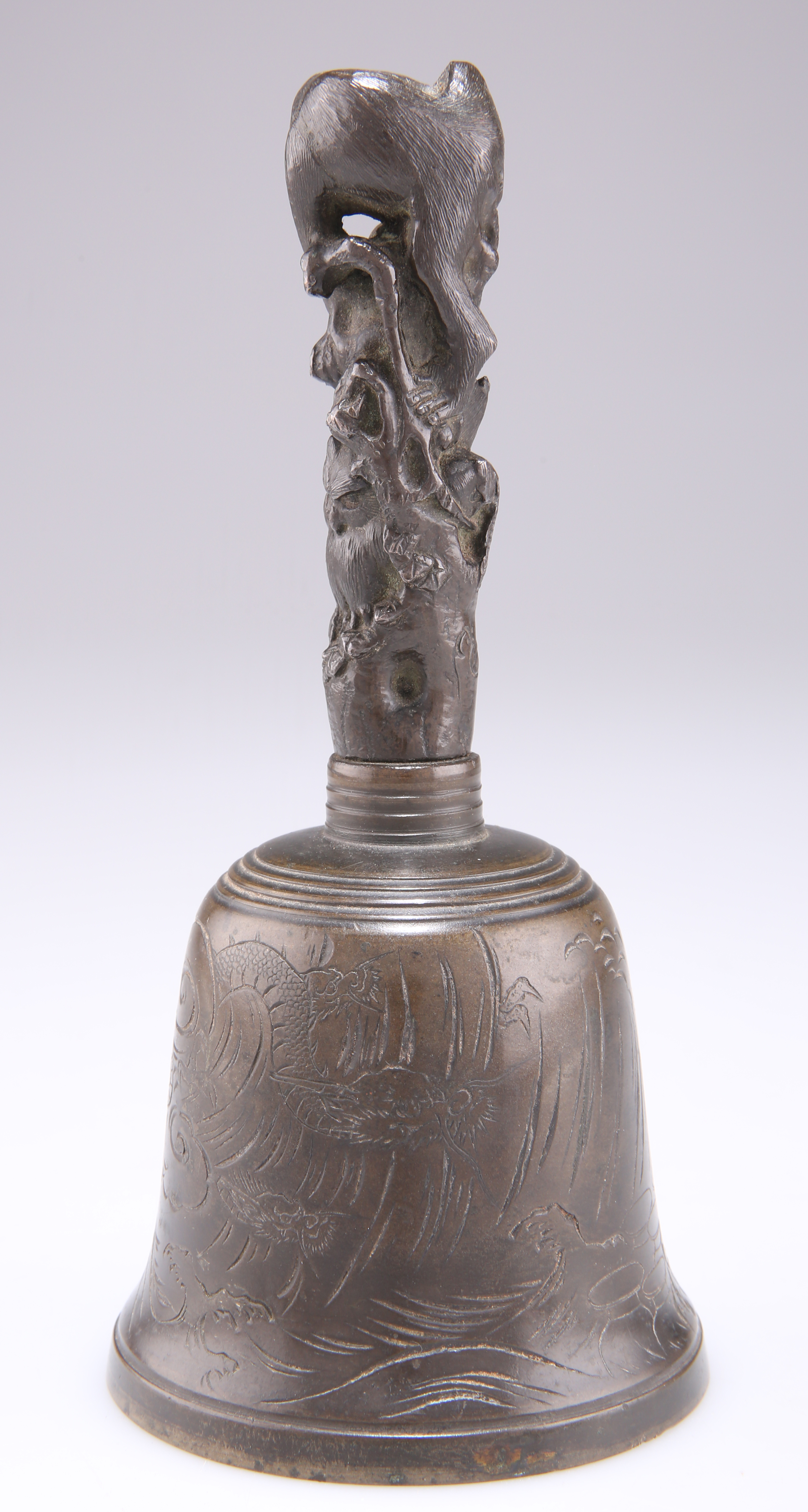 A JAPANESE BRONZE BELL, CIRCA 1900 - Image 2 of 6