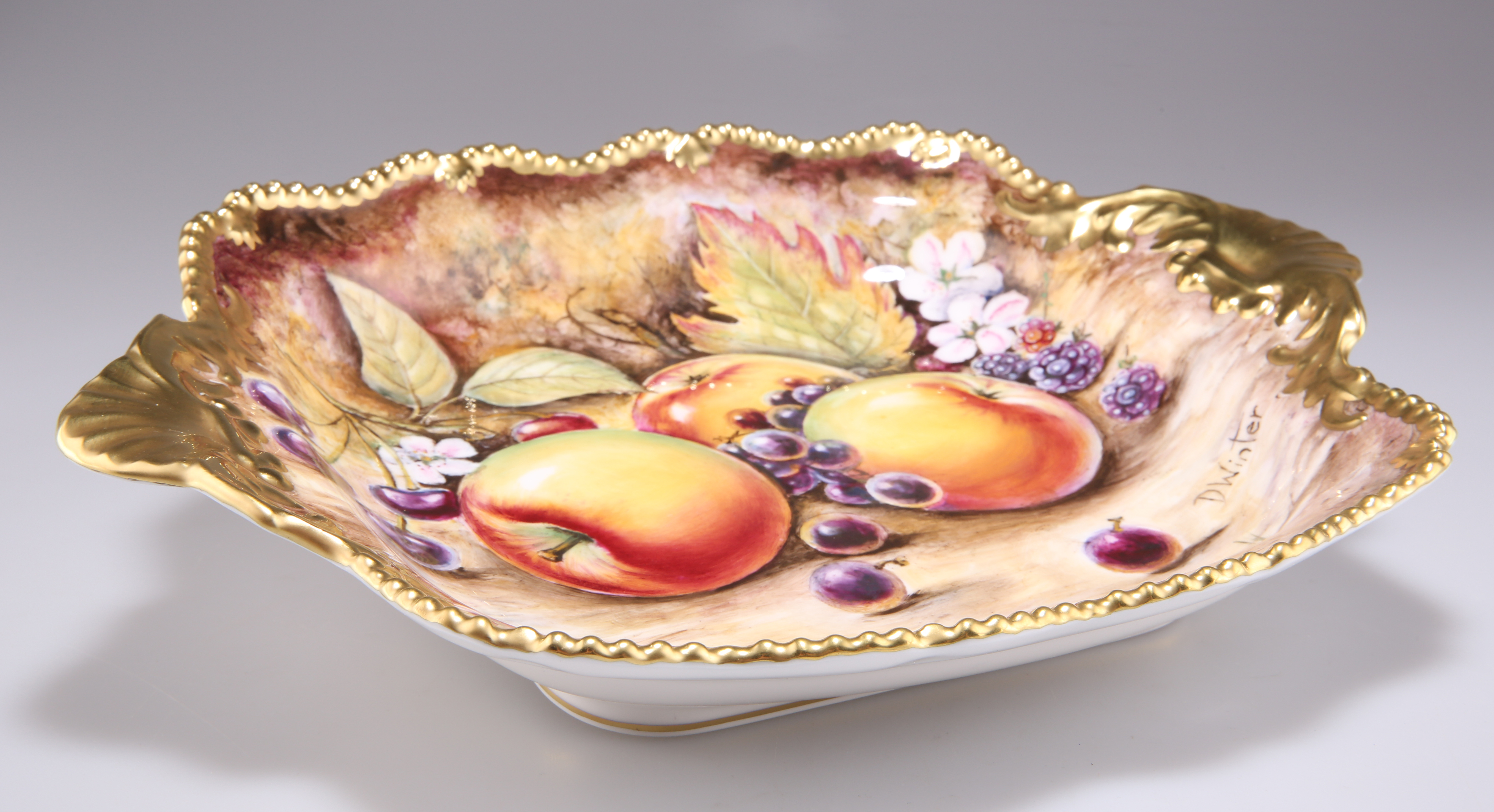 A ROYAL WORCESTER FRUIT-PAINTED TUDOR TRAY - Image 2 of 4