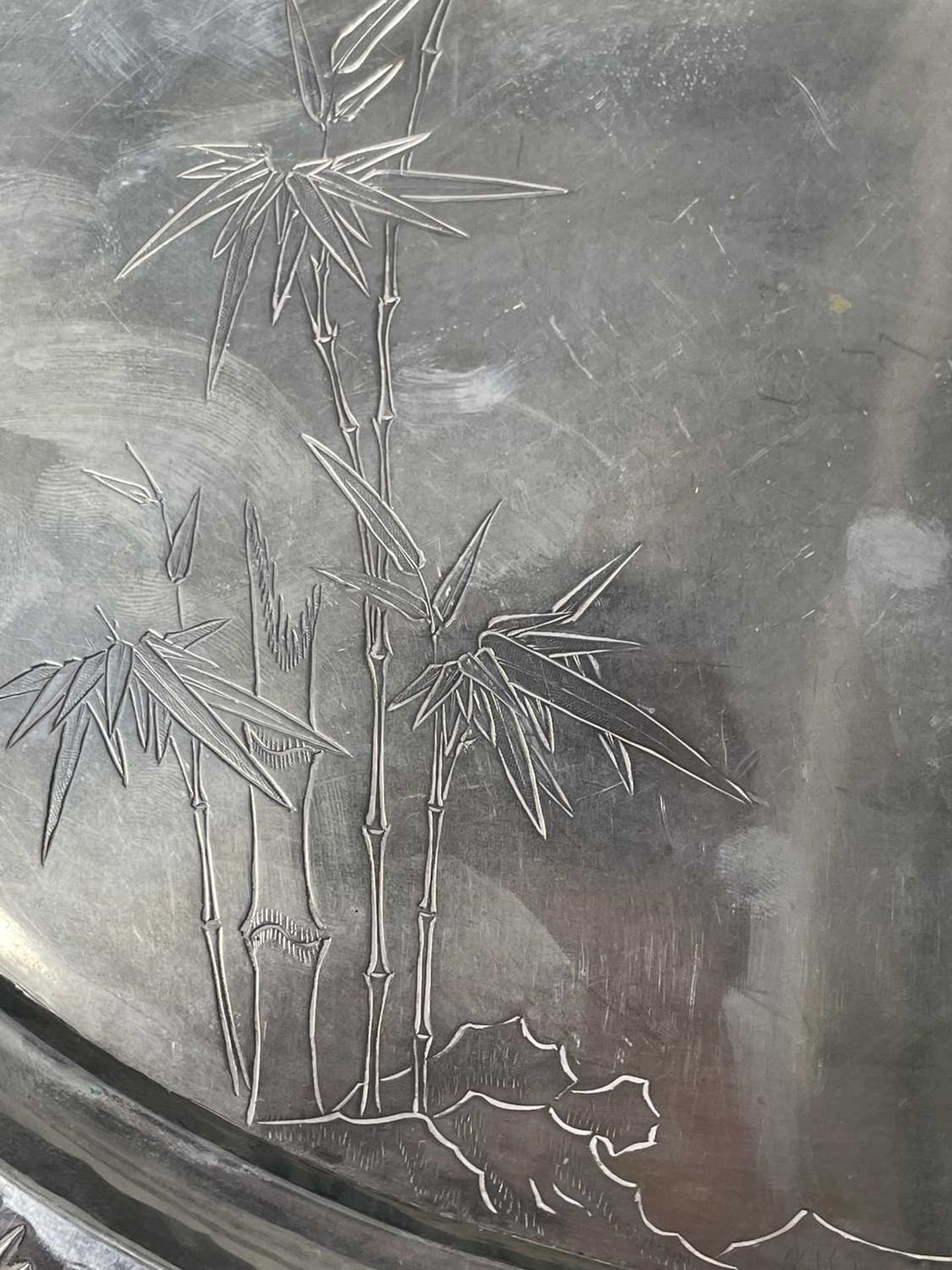 A CHINESE SILVER TRAY - Bild 7 aus 16