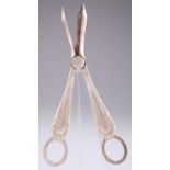 A PAIR OF EDWARDIAN SILVER GRAPE SCISSORS