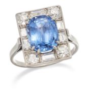 AN ART DECO SAPPHIRE AND DIAMOND CLUSTER RING