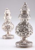 A PAIR OF 19TH CENTURY INDIAN SILVER PEPPER POT