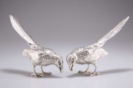 A PAIR OF ELIZABETH II SILVER NOVELTY BIRD PEPPERS