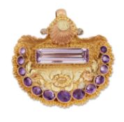 AN EARLY 19TH CENTURY AMETHYST SHELL BROOCH / PENDANT