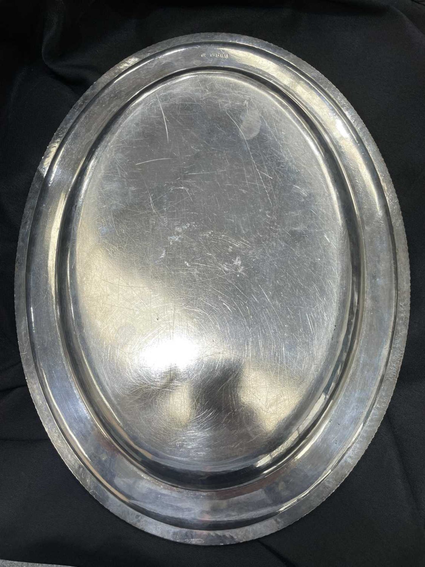 A PAIR OF GEORGE III SILVER MEAT DISHES - Image 6 of 13