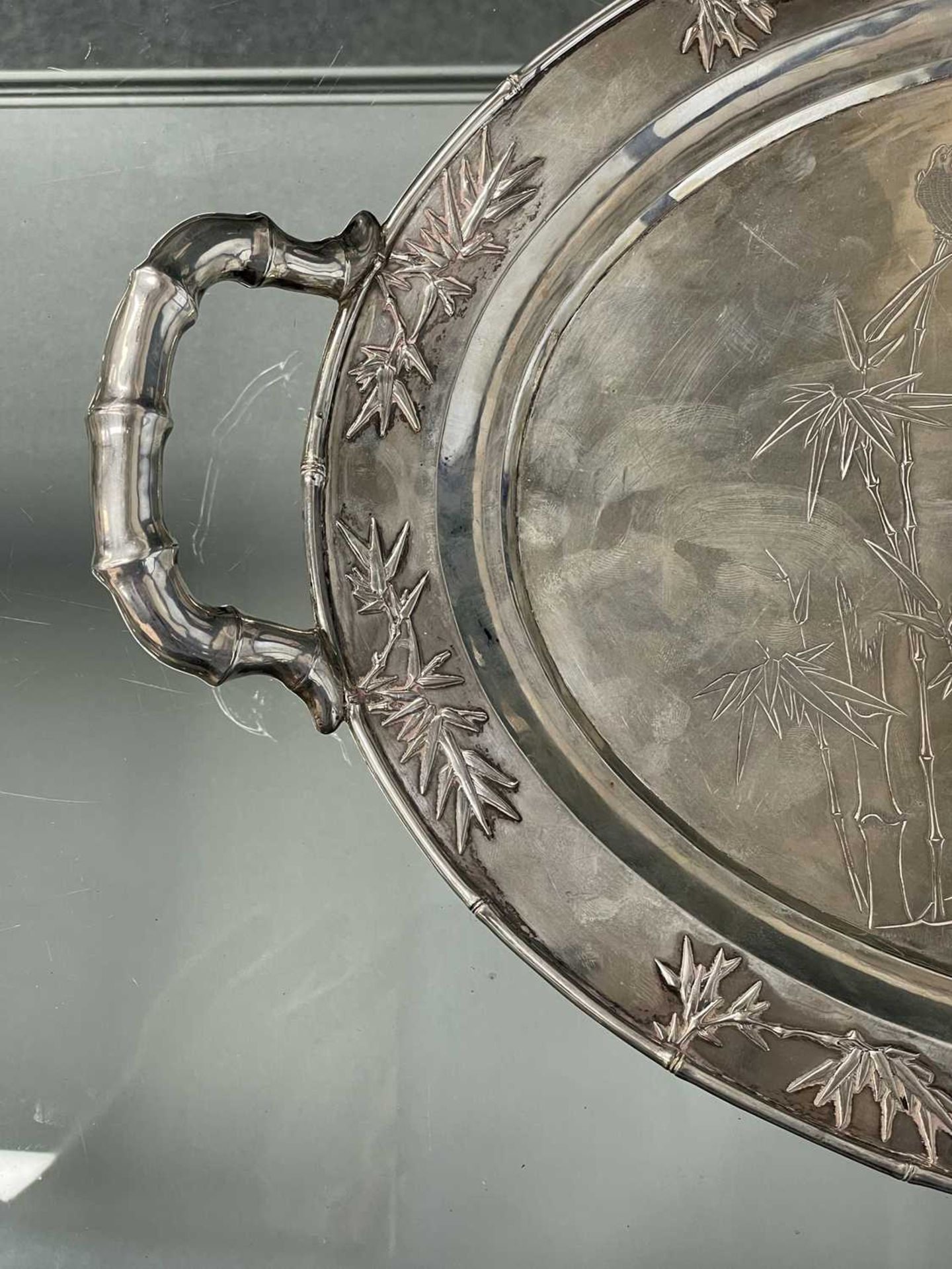 A CHINESE SILVER TRAY - Bild 11 aus 16