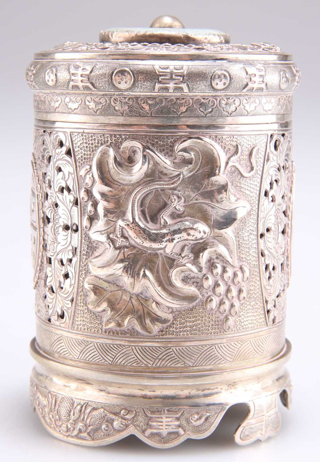A VIETNAMESE JADE-MOUNTED SILVER CADDY - Image 2 of 6