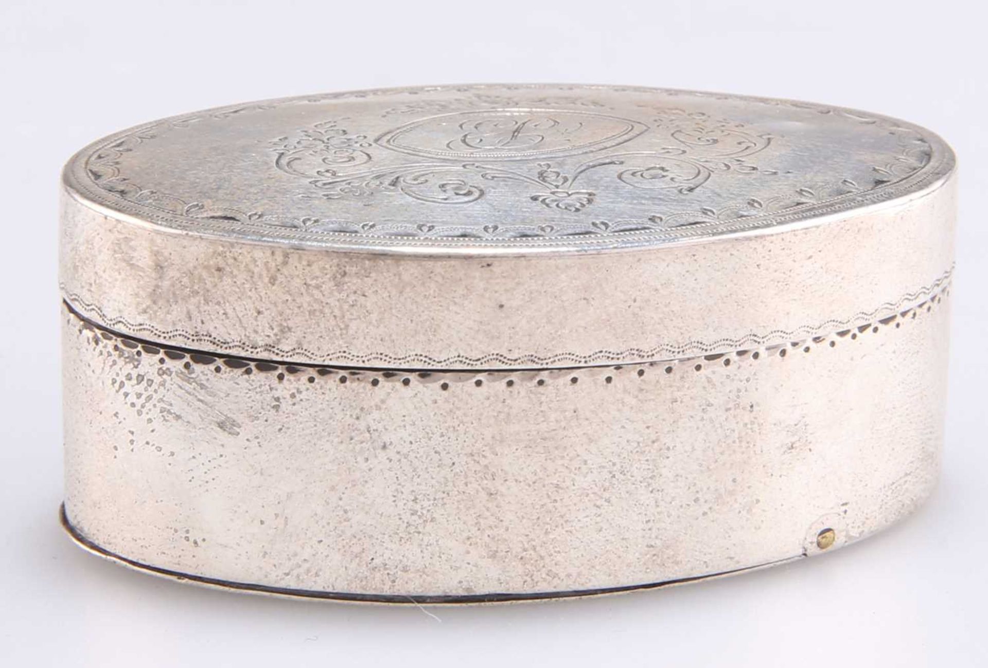 A GEORGE III LARGE SILVER NUTMEG GRATER - Image 2 of 4
