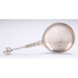 AN EARLY 17TH CENTURY NORWEGIAN SILVER SPOON