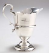 A GEORGE V SILVER CREAM JUG