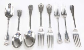 A GROUP OF ASSORTED SILVER FLATWARE, VICTORIAN AND LATER