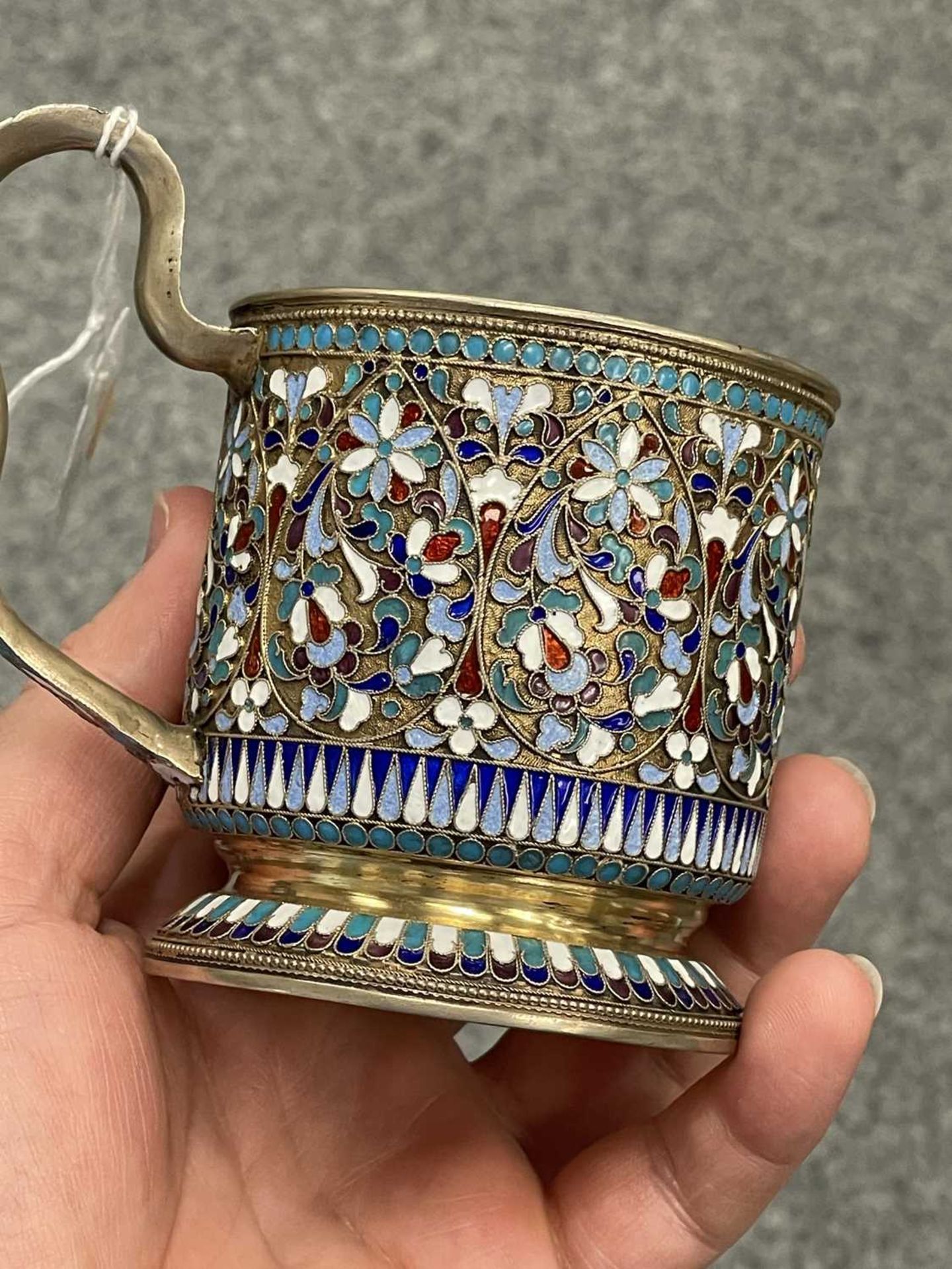 A RUSSIAN SILVER-GILT AND ENAMEL MUG AND SPOON - Image 11 of 12