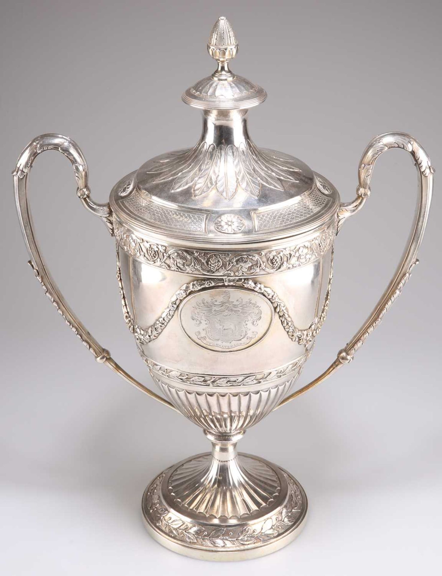 A GEORGE III SILVER-GILT TWO-HANDLED CUP AND COVER - Image 2 of 5