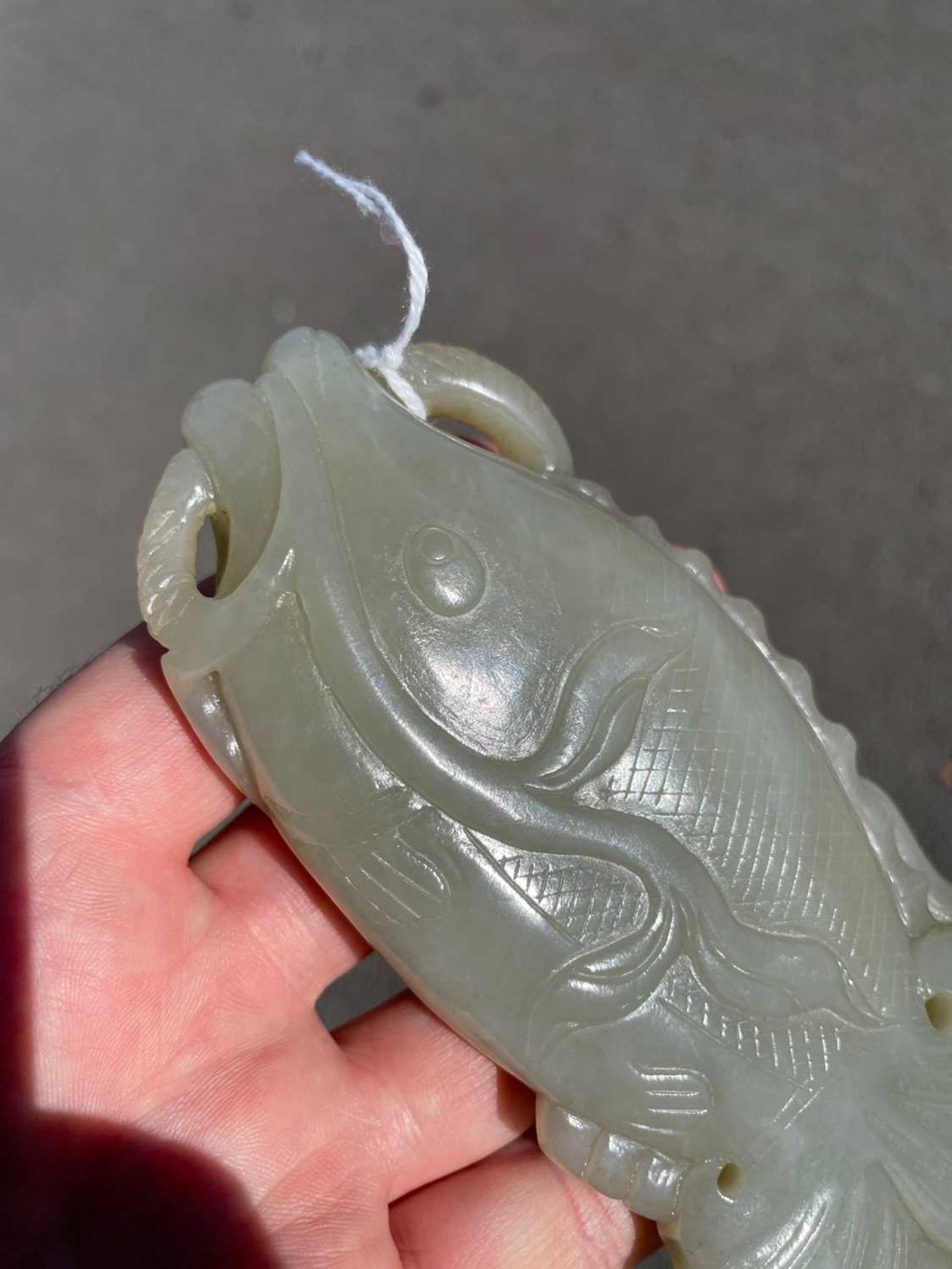 A JADE FISH AND LOTUS CARVING - Bild 10 aus 11