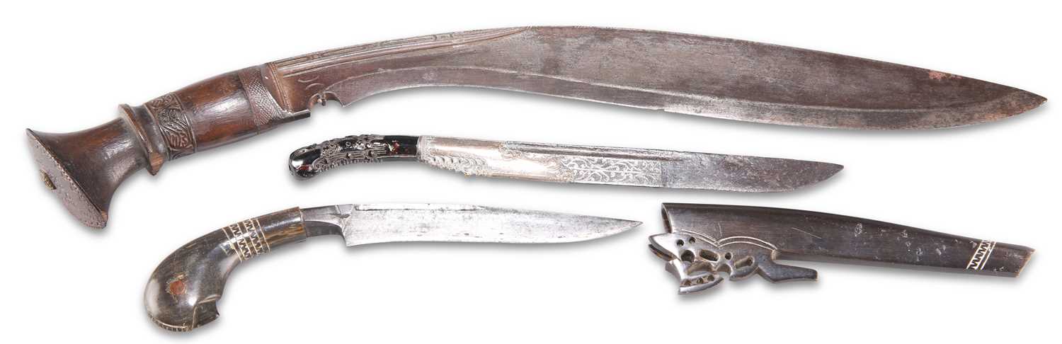 A SINGHALESE KNIFE (PIHA KAETTA), 18TH CENTURY
